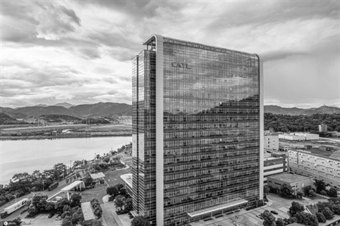 宁德时代成立于2011年,总部位于福建省宁德市,是全球领先的新能源创新科技企业